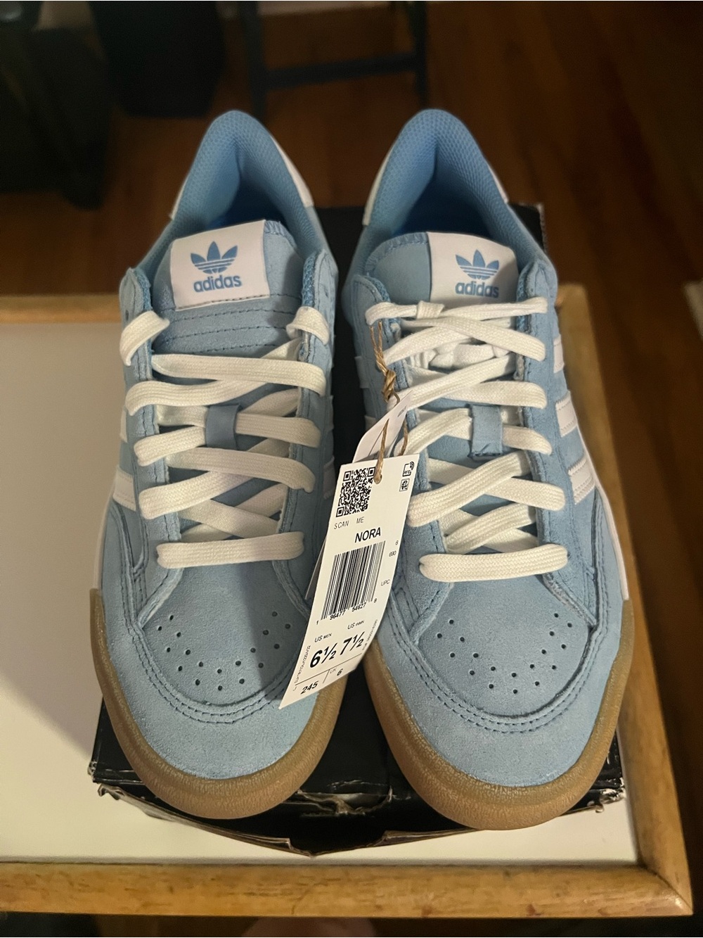 Adidas Nora Unisex Sneakers M6.5/W7.5 BNIB - Picture 2 of 9